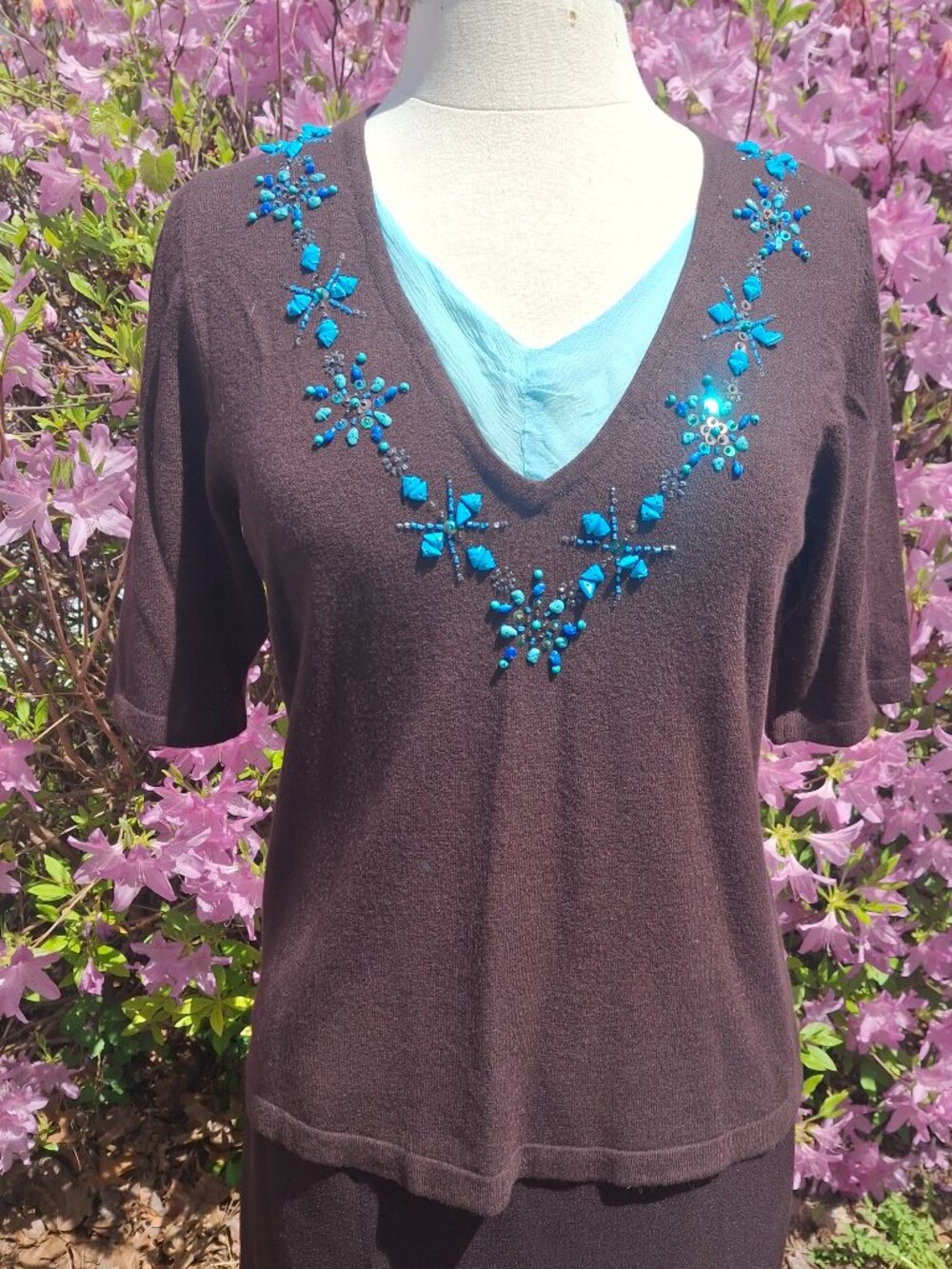 Size L Dress Barn Brown knit, turquoise trim SS top